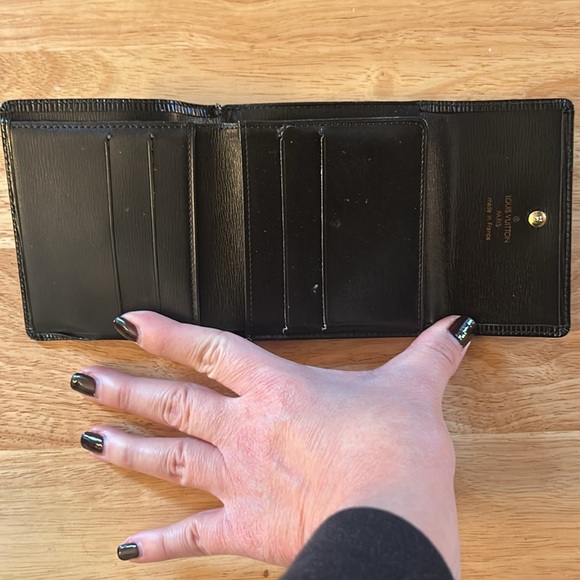 Louis Vuitton EPI SNAP WALLET - Picture 6 of 14